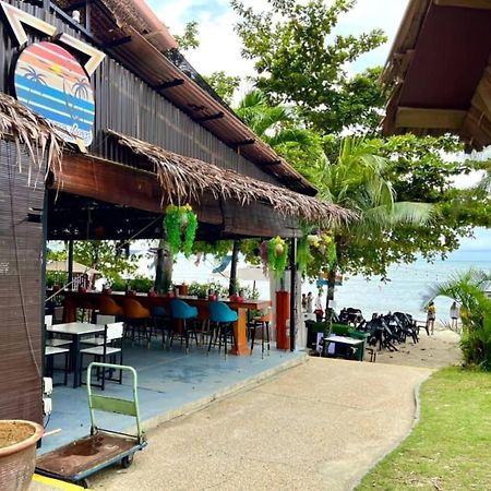 Seaview Deluxe Studio Couples Room S Tanjung Bungah (Penang) Buitenkant foto