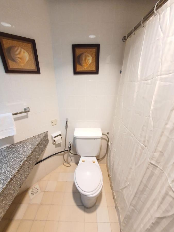 Seaview Deluxe Studio Couples Room S Tanjung Bungah (Penang) Buitenkant foto