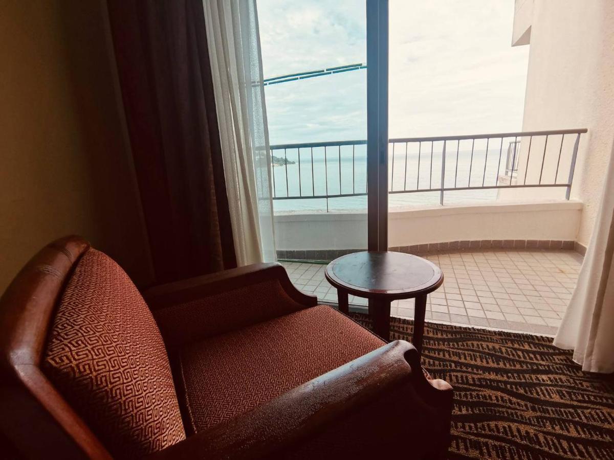 Seaview Deluxe Studio Couples Room S Tanjung Bungah (Penang) Buitenkant foto