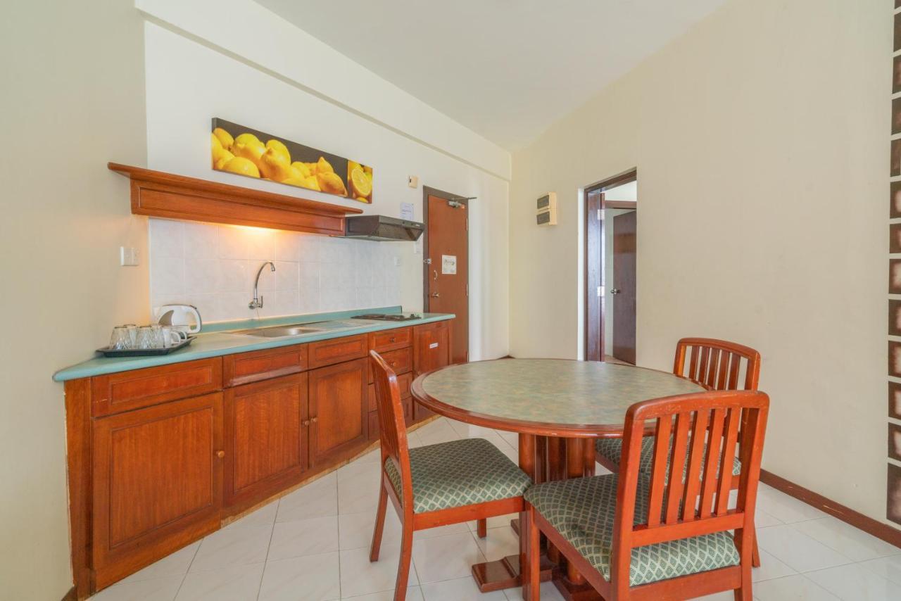 Seaview Deluxe Studio Couples Room S Tanjung Bungah (Penang) Buitenkant foto