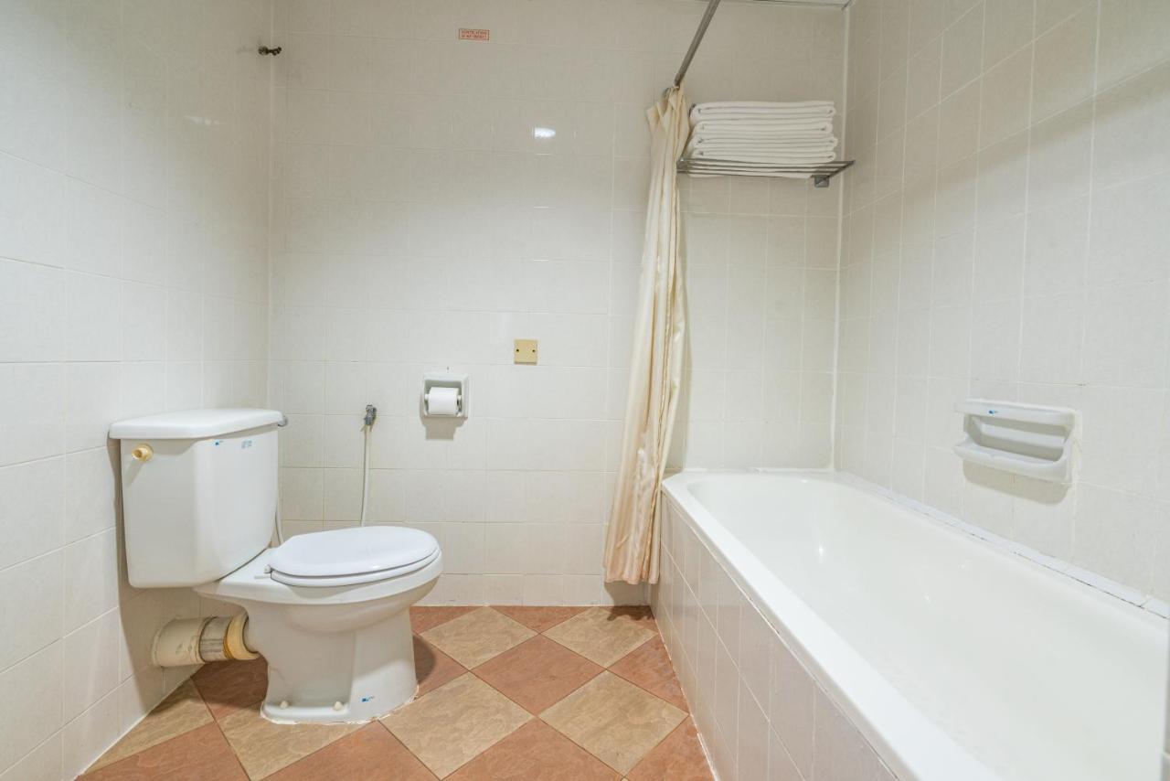 Seaview Deluxe Studio Couples Room S Tanjung Bungah (Penang) Buitenkant foto