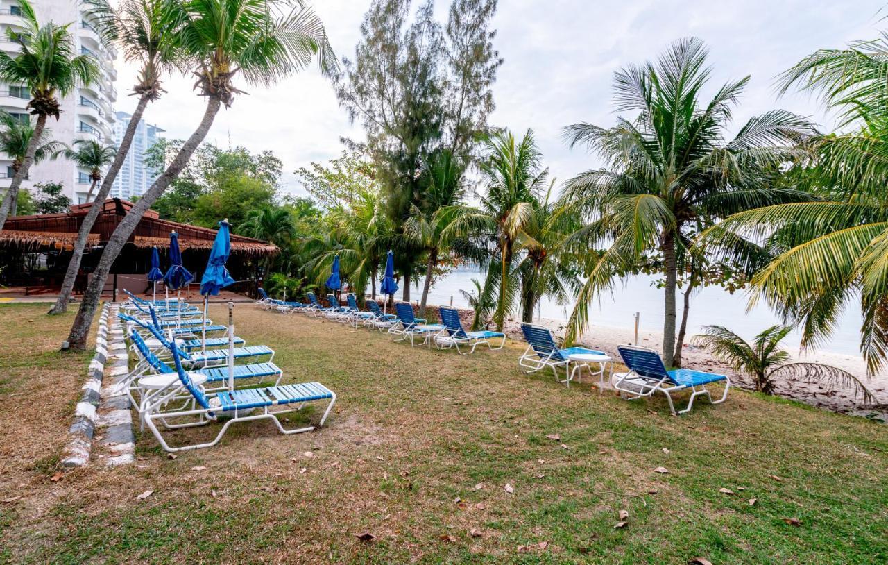 Seaview Deluxe Studio Couples Room S Tanjung Bungah (Penang) Buitenkant foto