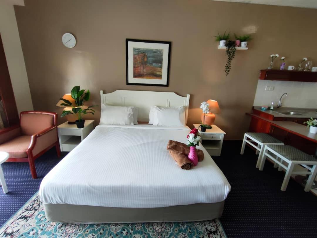 Seaview Deluxe Studio Couples Room S Tanjung Bungah (Penang) Buitenkant foto