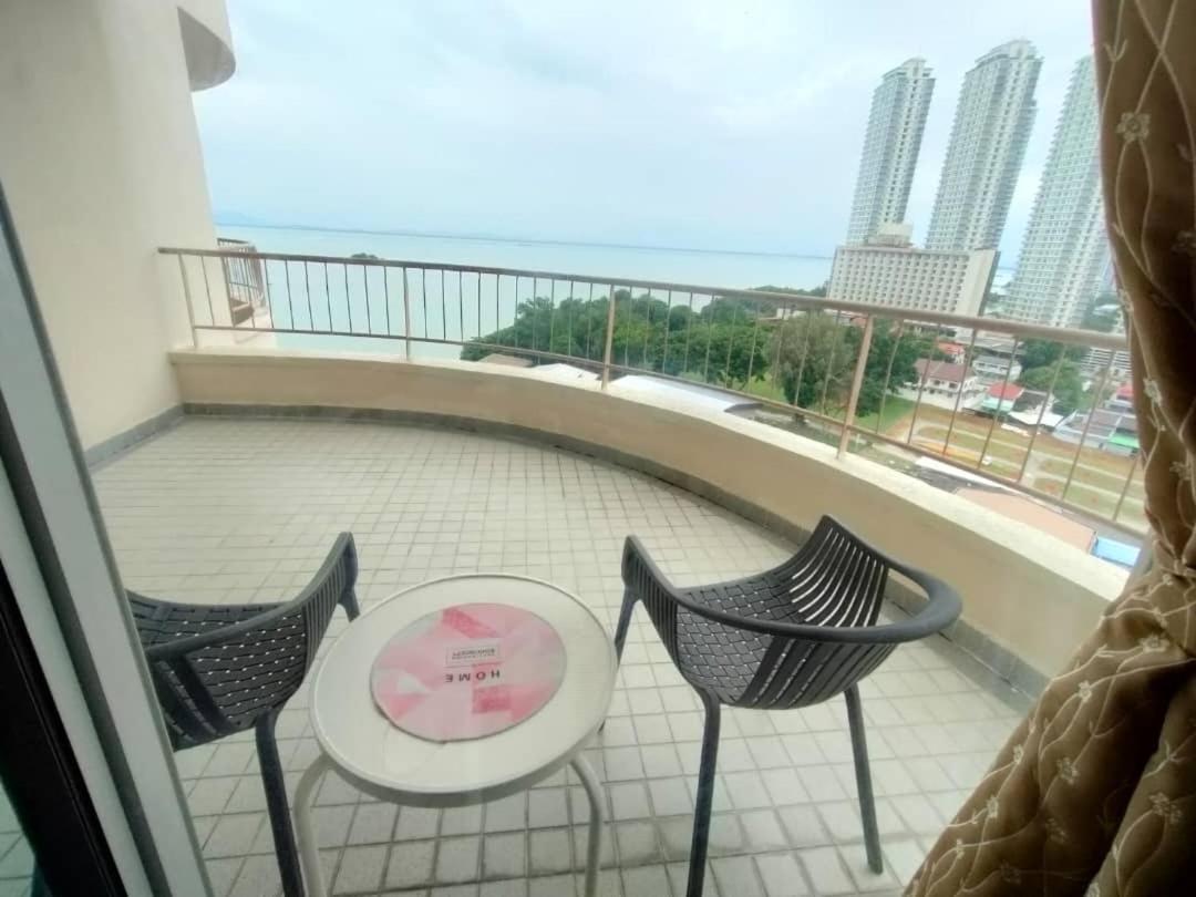 Seaview Deluxe Studio Couples Room S Tanjung Bungah (Penang) Buitenkant foto