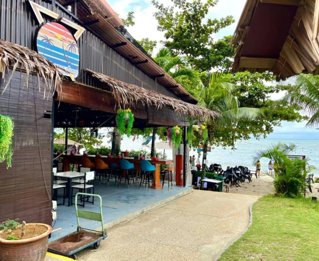 Seaview Deluxe Studio Couples Room S Tanjung Bungah (Penang) Buitenkant foto